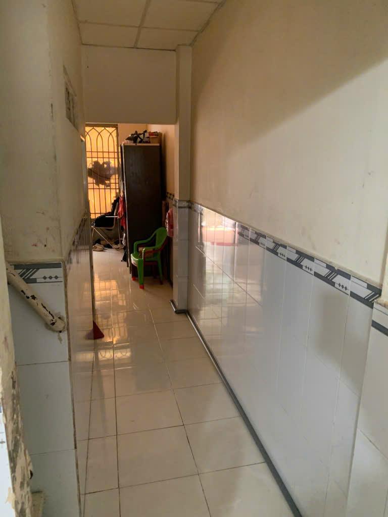 Chỉ 3,3 tỷ nhà 2 tầng giữa trung tâm Linh Đông Thủ Đức có 1-0-2. - Ảnh chính